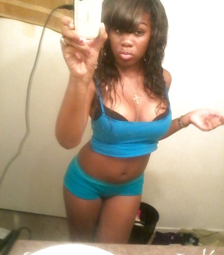 25P Amateur Black Girls 5