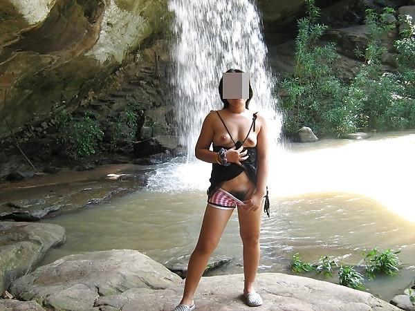 25P Amateur asian housewife exhibitons