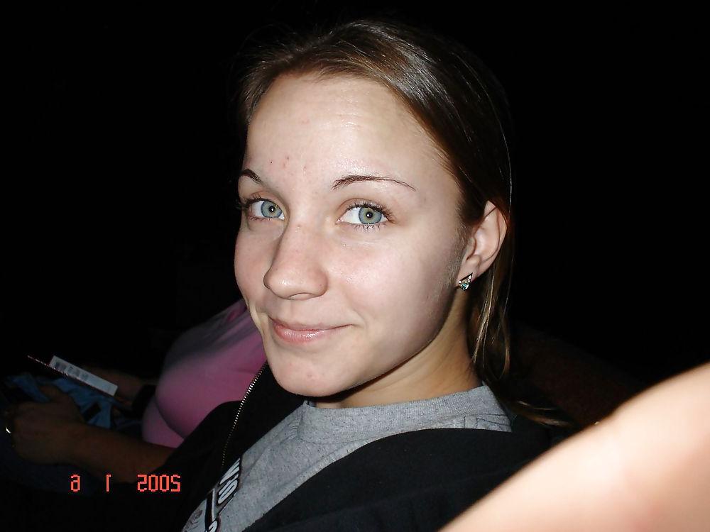 20P Pics of Sexy German Amateur Nadja
