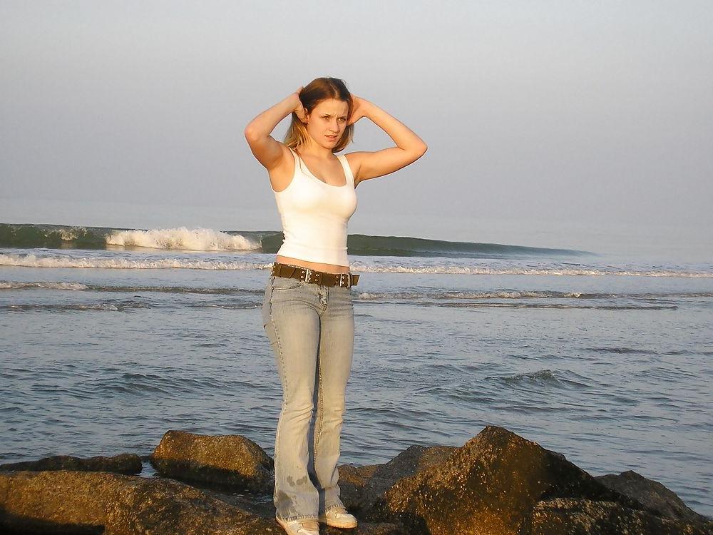 20P Pics of Sexy German Amateur Nadja