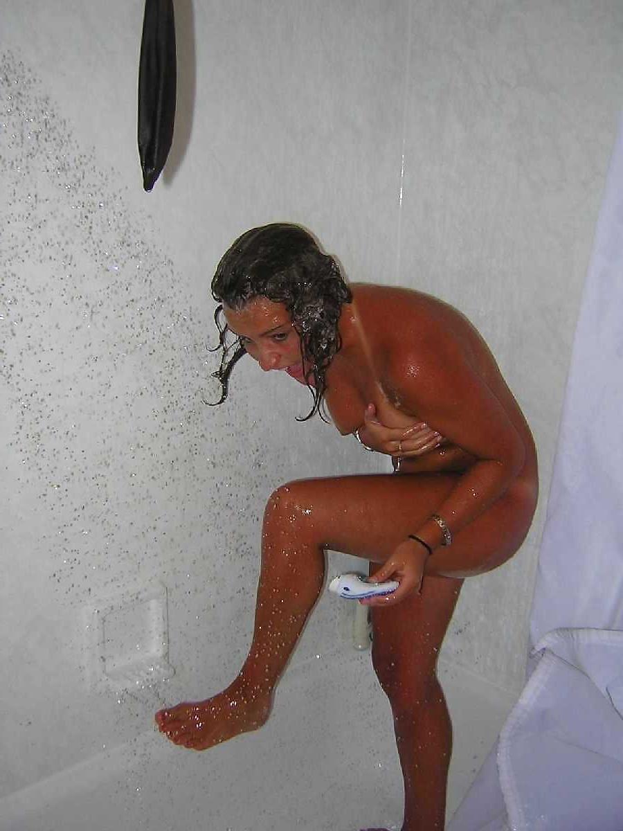 13P The Beauty of Amateur Shower Teens