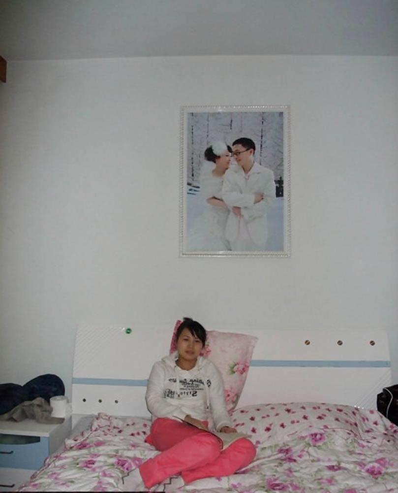 23P The Beauty of Amateur Asian Hairy  Wife