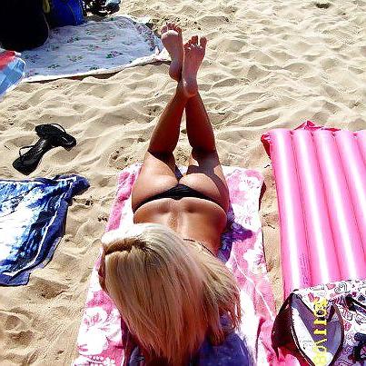 25P Bulgarian amateur girls ass pt.2