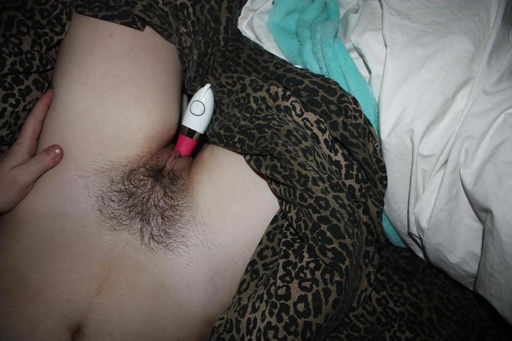 25P Amateur Hairy Arse Teen Exposed!