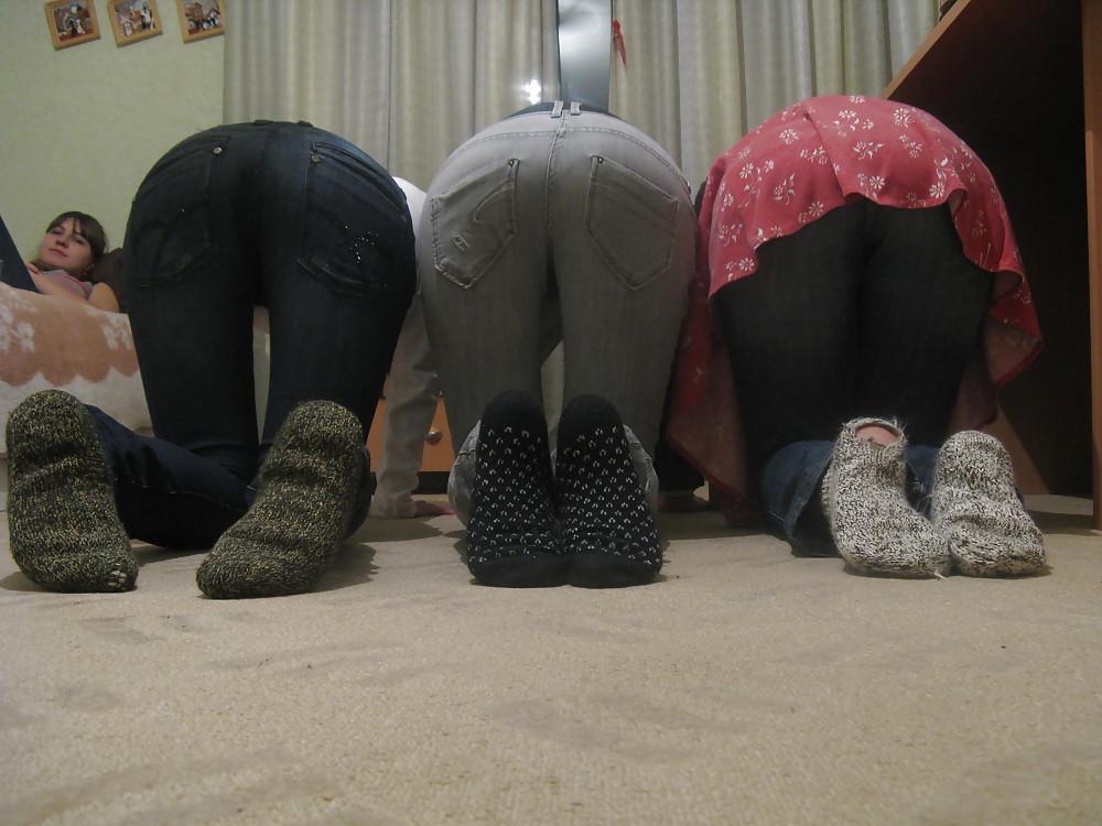 25P Candid amateur asses
