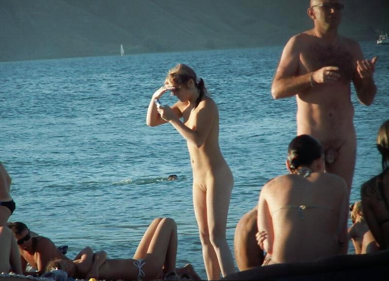25P Some  amateur nudists pics