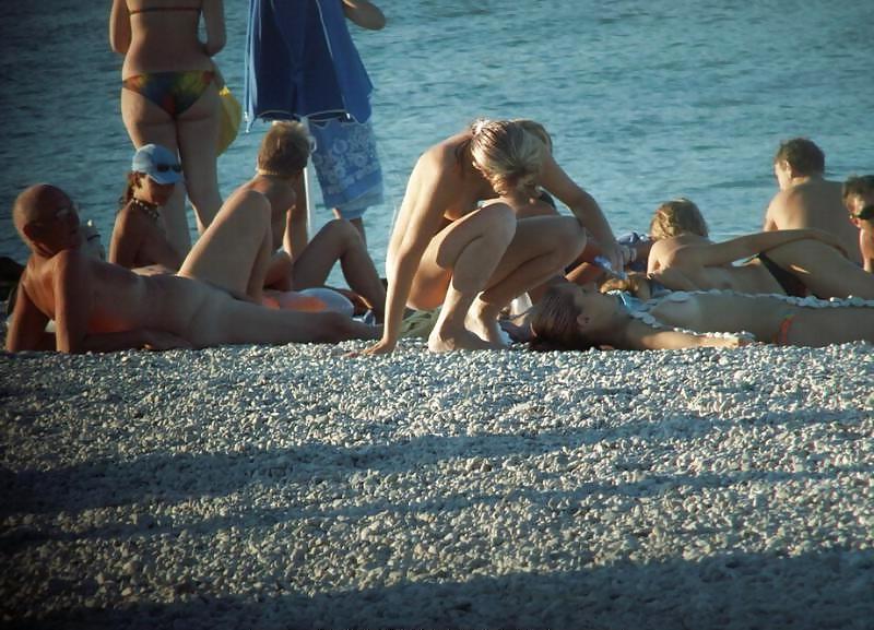 25P Some  amateur nudists pics