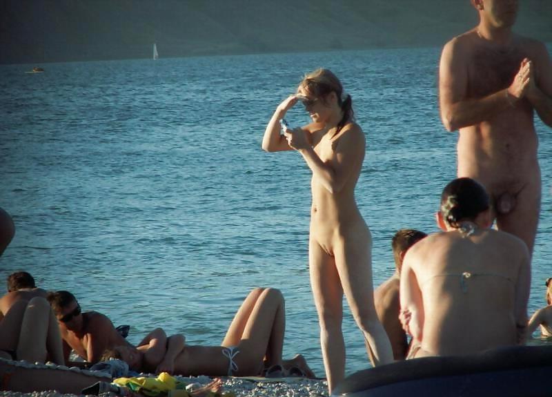 25P Some  amateur nudists pics
