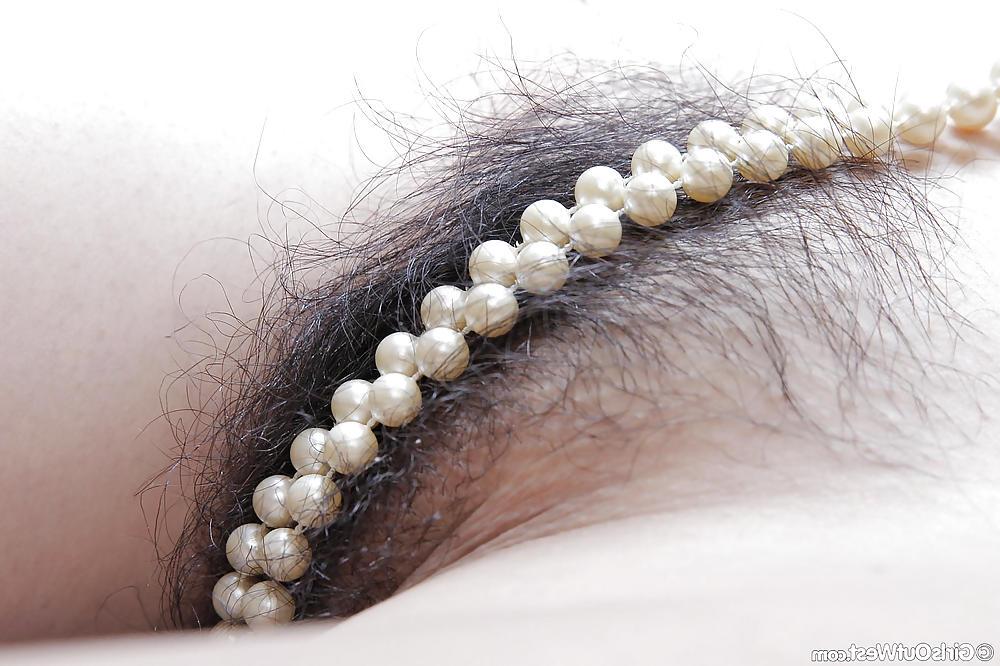 14P Hairy amateur Asian milf