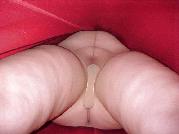 25P Upskirt mature! Amateur!