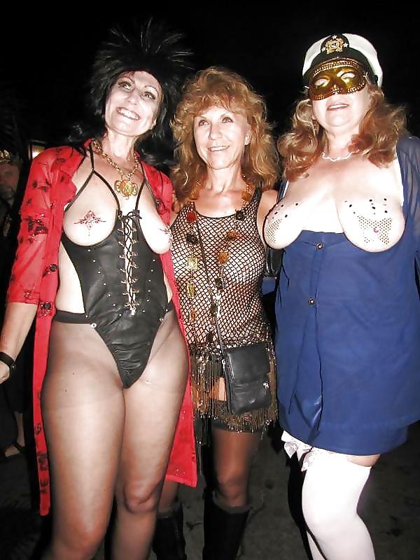 25P Amateur matures outside with their tits hanging out 3