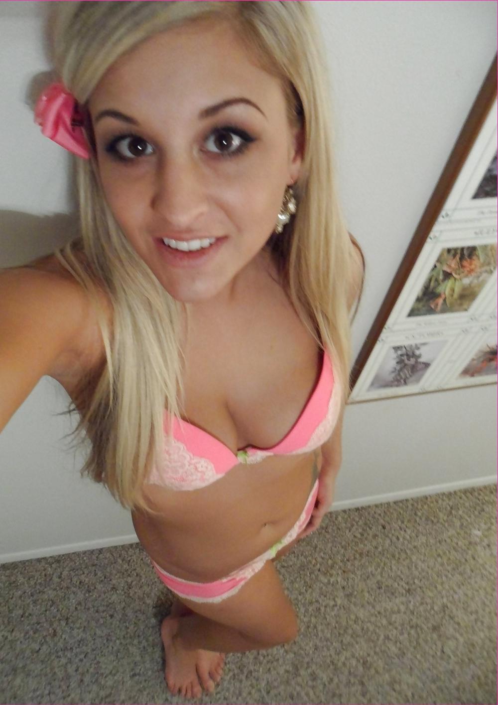 21P German Amateur Teen Pics VIII