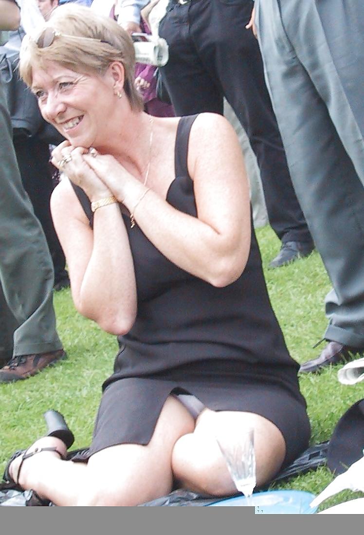 24P Amateur matures pokies,downblouse and upskirt 3. 