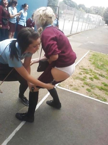 25P Amateur ladies wearing white panties.2
