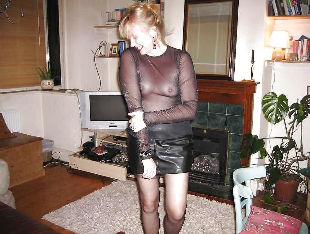 25P Only the best amateur mature ladies.47