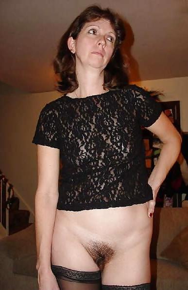 25P Only the best amateur mature ladies.47