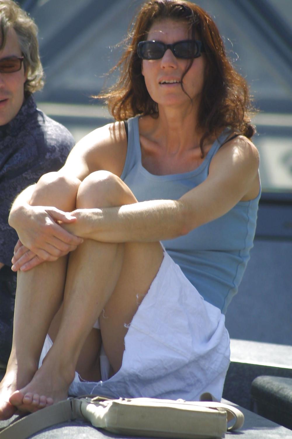 25P Amateur matures pokies,downblouse and upskirt 6.