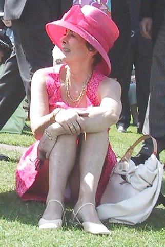 25P Amateur matures pokies,downblouse and upskirt 6.