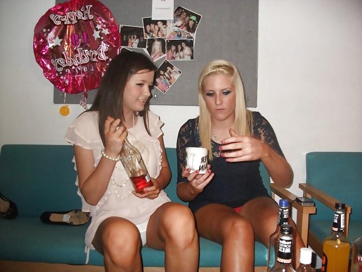 25P Amateur babes in white panties-STOP looking up my skirt! 3
