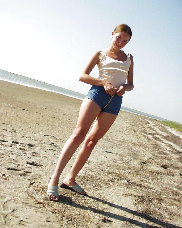 17P Amateur Beach Strip