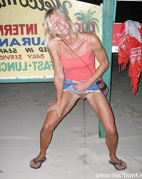 23P Mature amateur and homemade milf women outdoor porn fun