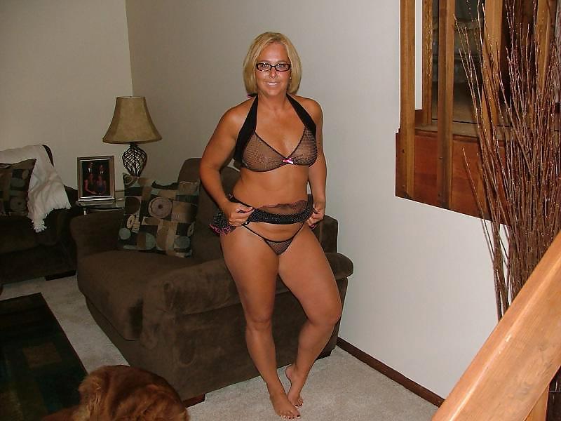 25P AMATEUR MATURES & MILFS NAKED IN LINGERIE 2 PLEASE COMMENT