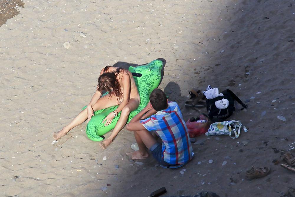 25P Amateur Girls Nudists 2013