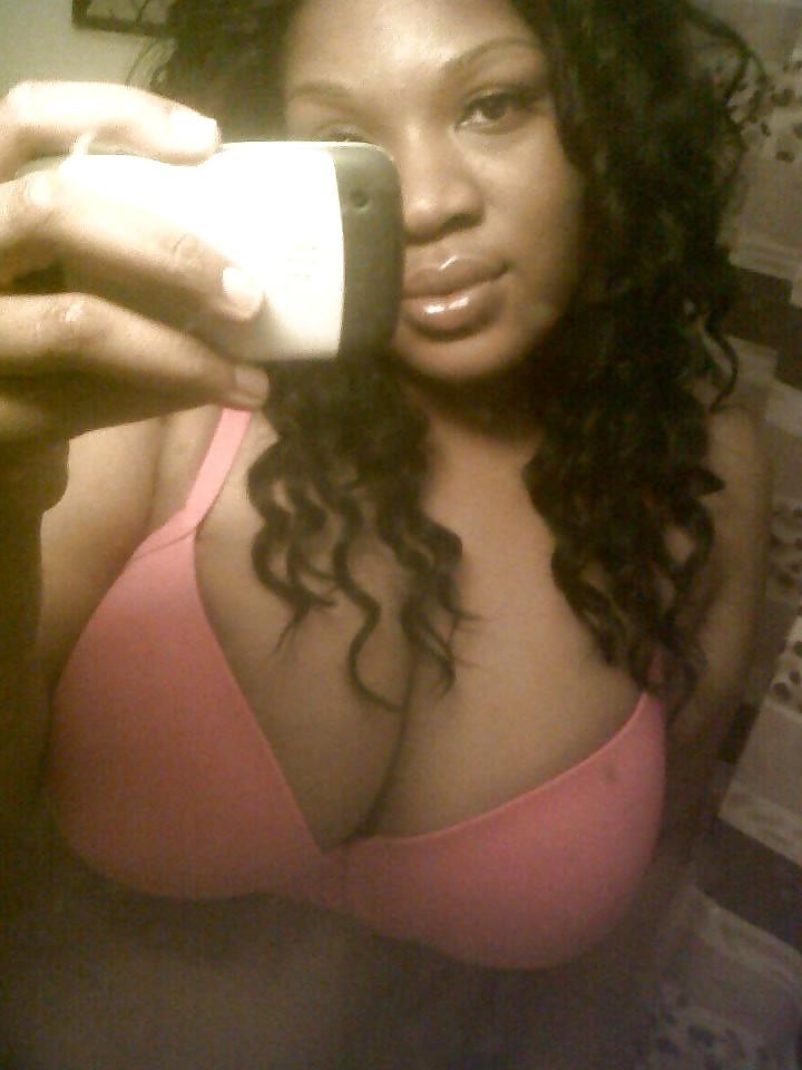 25P Amateur Black Girls Vol 7