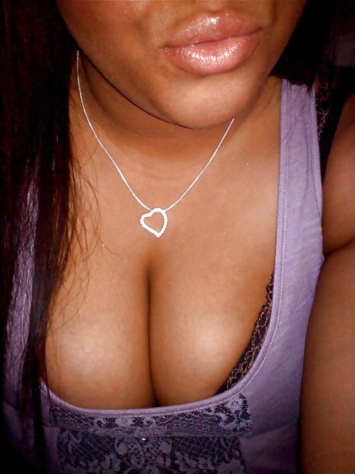 25P Amateur Black Girls Vol 7