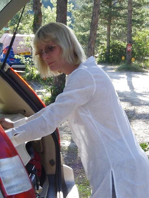 25P Amateur matures pokies,downblouse and upskirt 5.