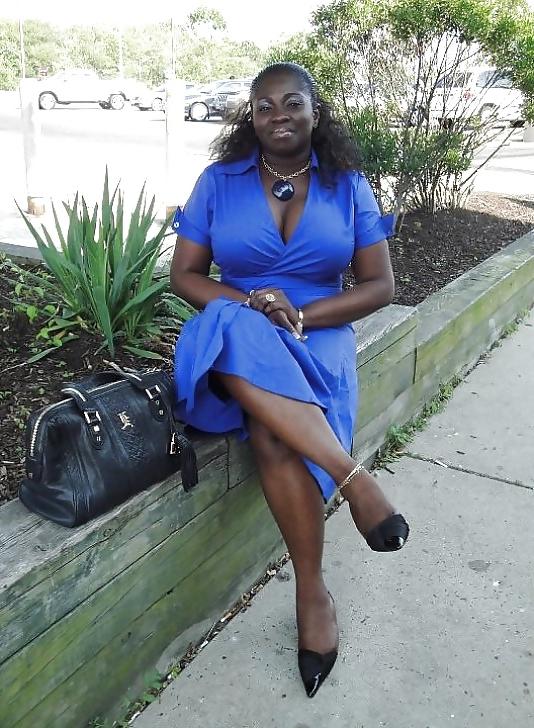 25P Huge Black Amateur Tits