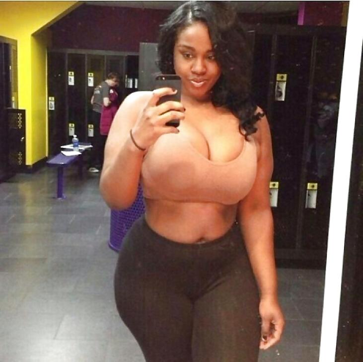 25P Huge Amateur Black Boobs 3