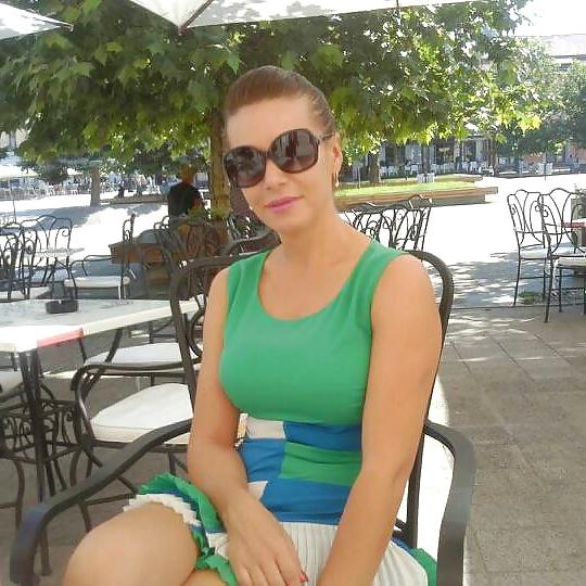 25P Serbian amateur mom
