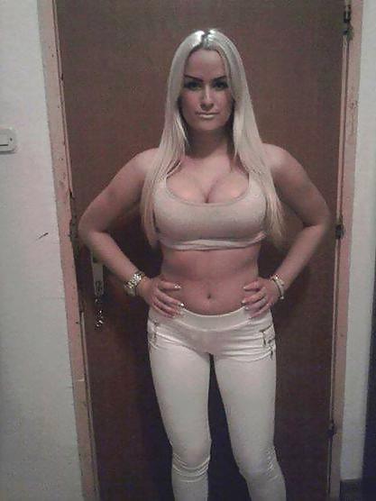 25P Serbian amateur mom