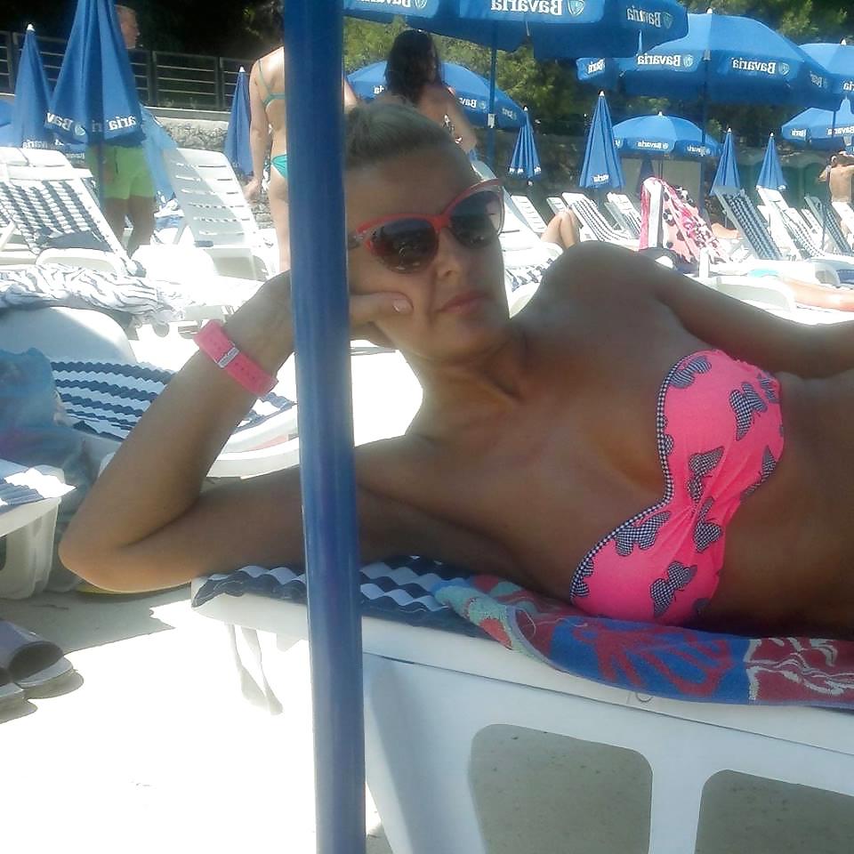 25P Serbian amateur mom