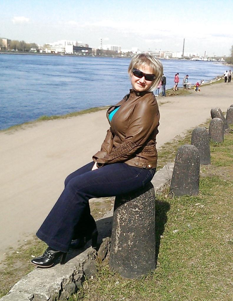25P Russian mature Busty! Amateur!