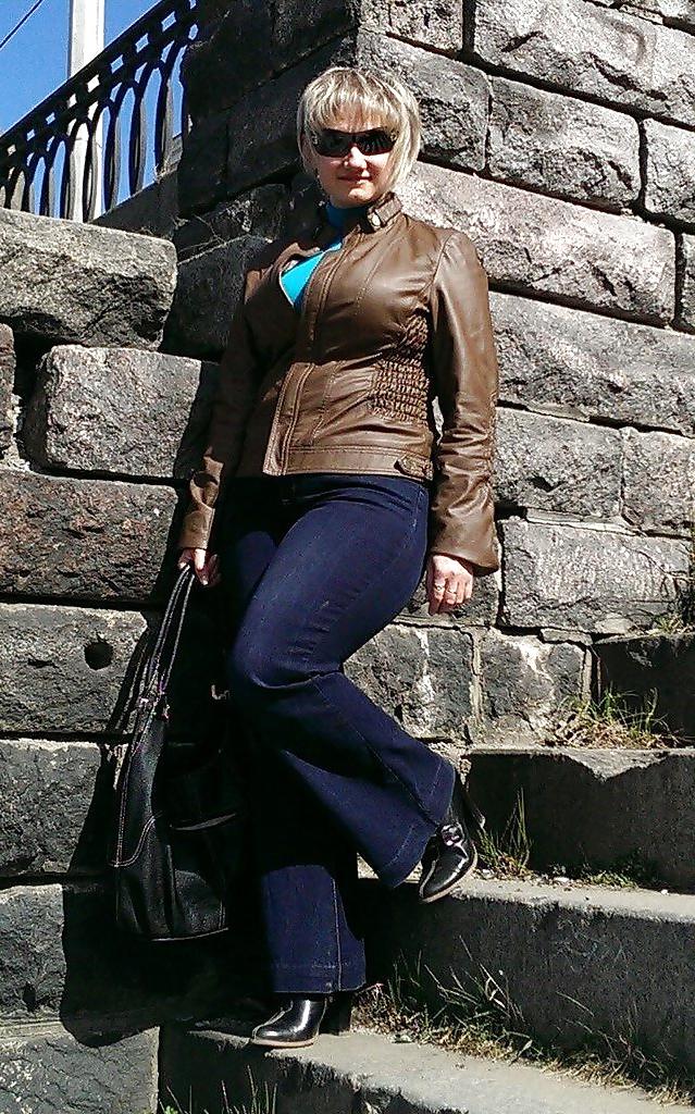 25P Russian mature Busty! Amateur!
