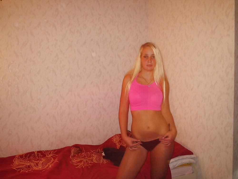25P Amateur blondes sandra nude