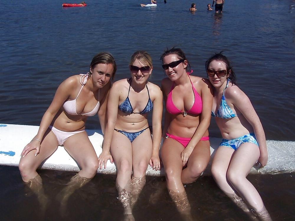 25P Amateur Girls on Holiday
