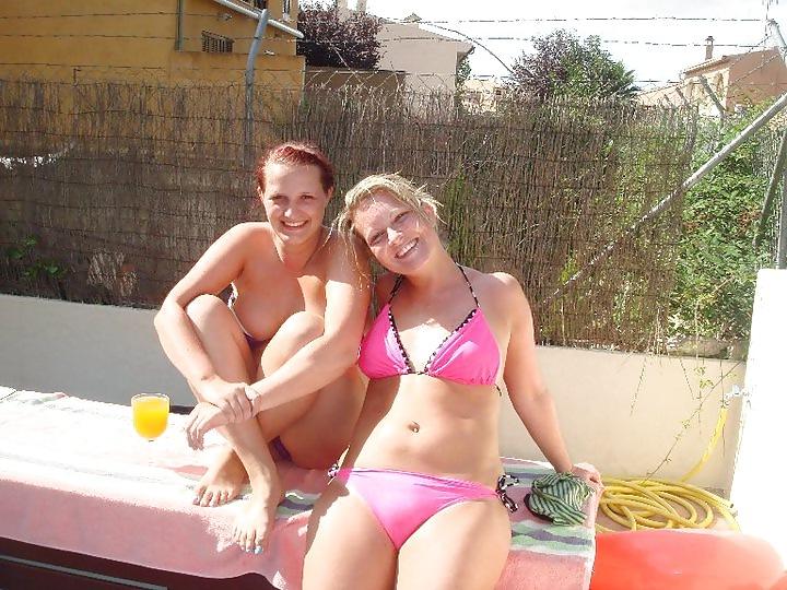 25P Amateur Girls on Holiday