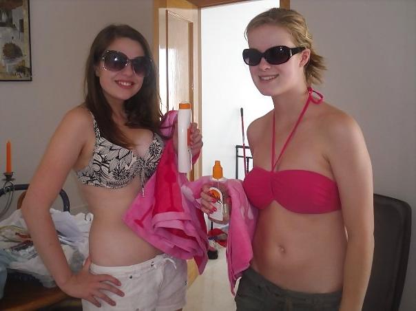 25P Amateur Girls on Holiday