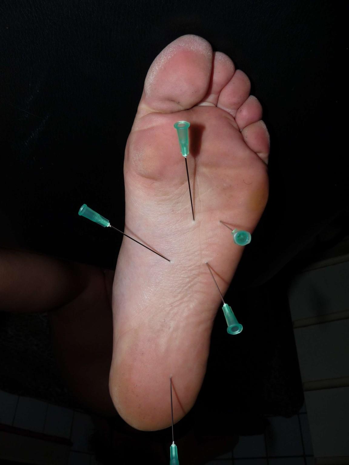 16P Extreme amateur needle pain and nipple piercing tortures of european painslut pu