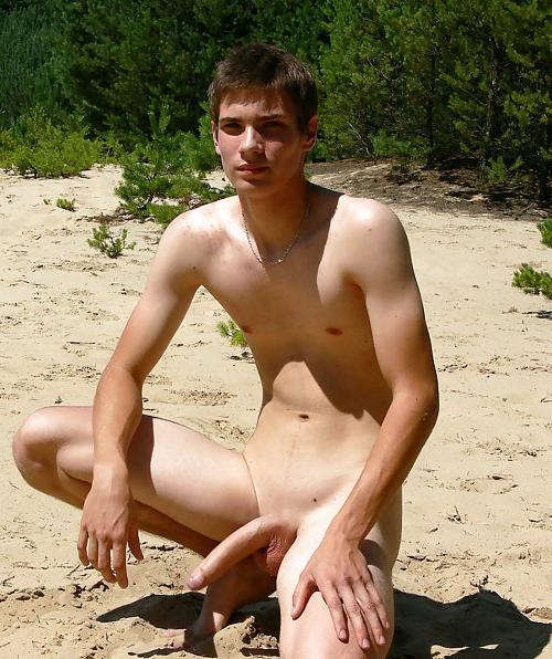 16P Real amateur showing his monster white cock