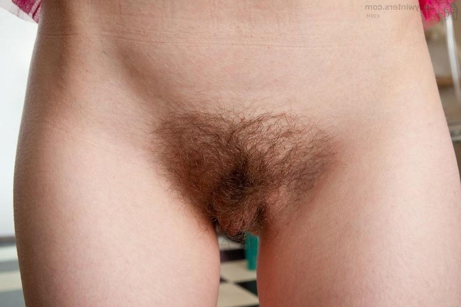 15P Hairy Redheaded Amateur Gets Nude Down On The Floor