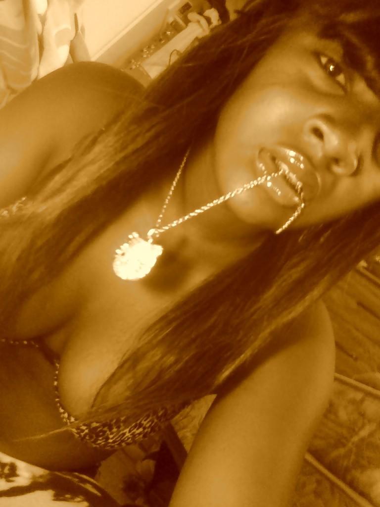25P Amateur Black Girls