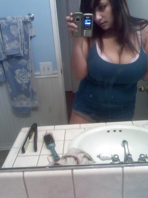 25P Big Boobed Brunette Self Shot Amateur Hottie #1