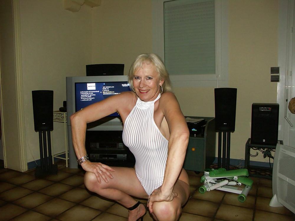 25P 2 Amateur Mature Babes