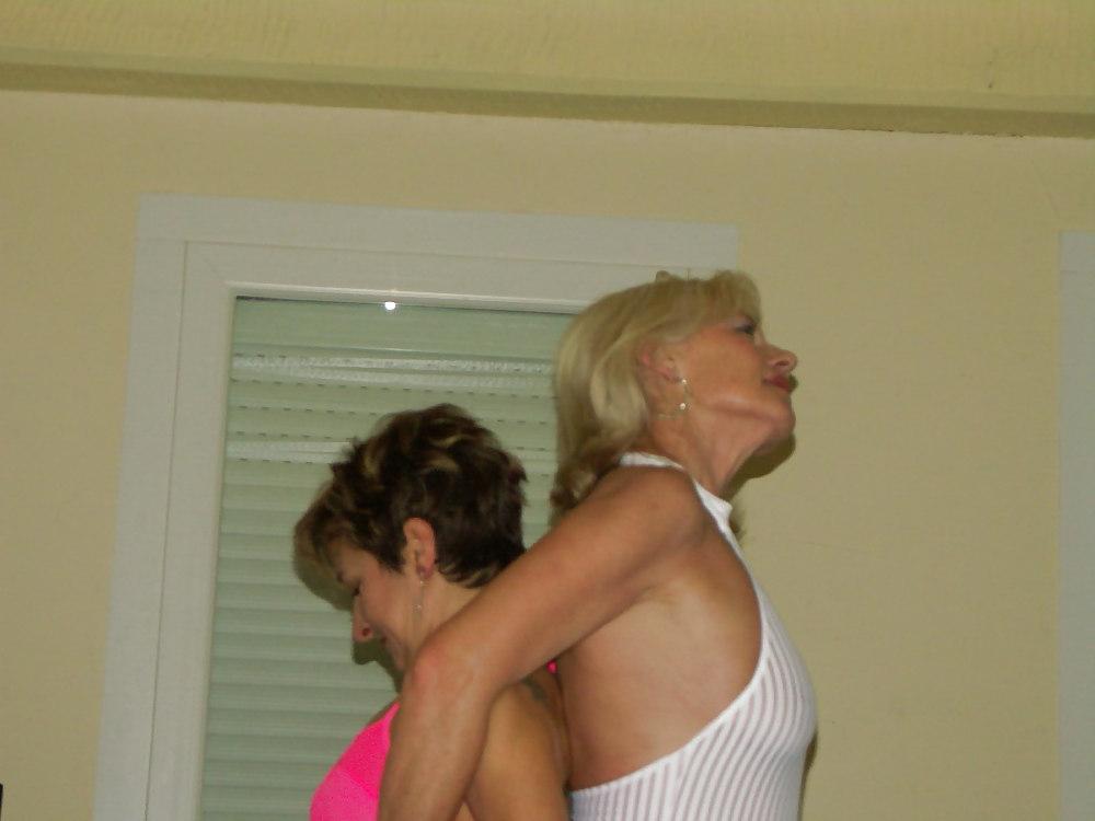 25P 2 Amateur Mature Babes