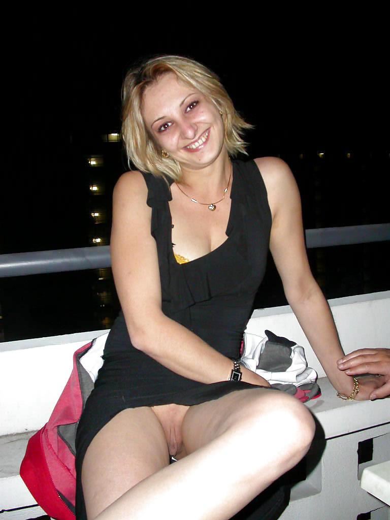 25P Amateur Upskirts 3