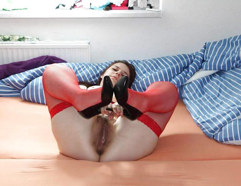 22P German Amateur Posing